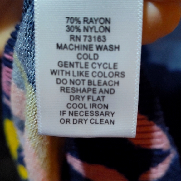 💲3 for $20💲Cable & Gauge XL Navy Floral LS Lightweight HiLo Sweater - Picture 5 of 6